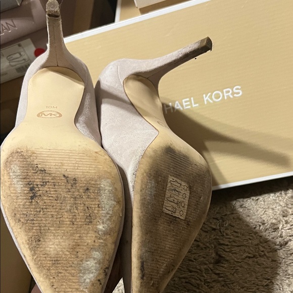 Michael Kors Women's Taupe Heels with Silver Accent - Picture 4 of 7